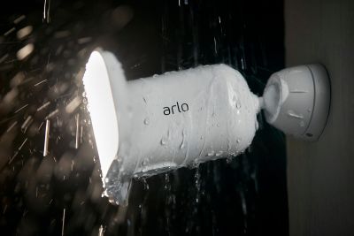 Arlo Pro3 Floodlight Smarthome Kamera weiß FB1001-100EUS