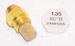Danfoss Ölbrennerdüse Halbhohlkegel 1,35/80°B - 030B0210